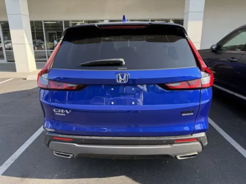 More photos of 2023 Honda CR-V Hybrid Sport Touring at Jay Wolfe Honda, MO