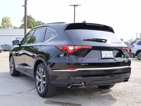 More photos of 2023 Acura MDX w/Technology Package at Jay Wolfe Honda, MO