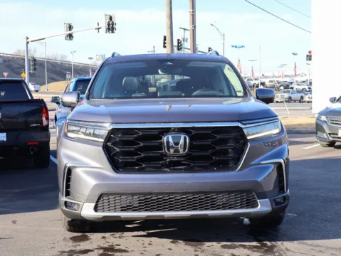 Photos of 2023 Honda Pilot Elite for sale in Kansas City, MO at Jay Wolfe Honda