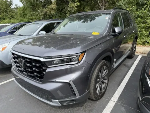 Another view of 2023 Honda Pilot Elite for sale in Kansas City, MO at Jay Wolfe Honda
