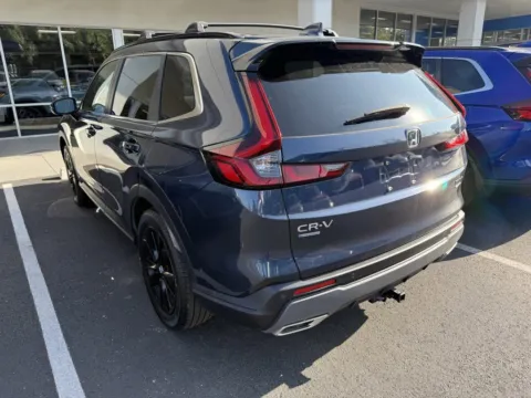 More photos of 2023 Honda CR-V Hybrid Sport Touring at Jay Wolfe Honda, MO