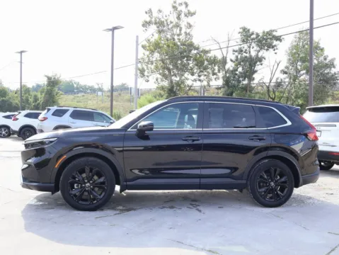 More photos of 2023 Honda CR-V Hybrid Sport Touring at Jay Wolfe Honda, MO