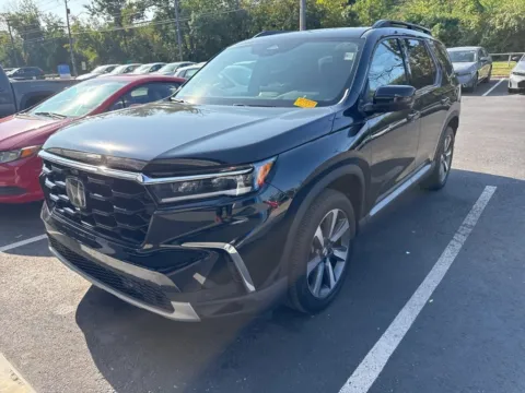 Another view of 2024 Honda Pilot Elite for sale in Kansas City, MO at Jay Wolfe Honda