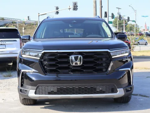 Photos of 2024 Honda Pilot Elite for sale in Kansas City, MO at Jay Wolfe Honda