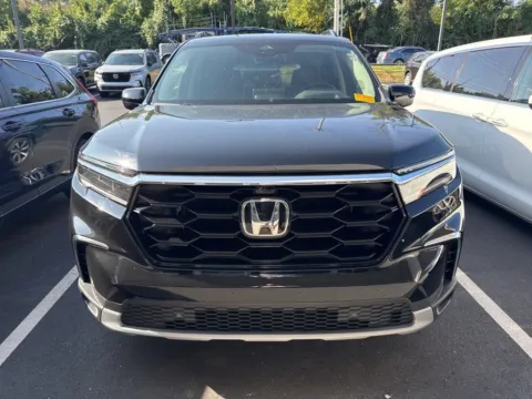 Photos of 2024 Honda Pilot Elite for sale in Kansas City, MO at Jay Wolfe Honda