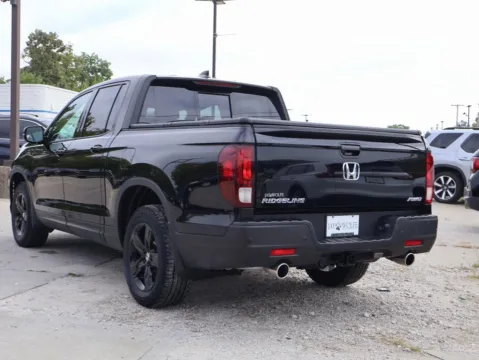 More photos of 2022 Honda Ridgeline Black Edition at Jay Wolfe Honda, MO