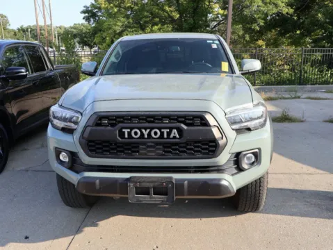 Photos of 2022 Toyota Tacoma TRD Off Road for sale in Kansas City, MO at Jay Wolfe Honda