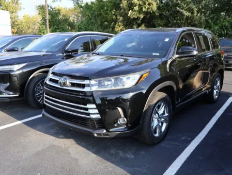 More photos of 2019 Toyota Highlander Limited at Jay Wolfe Honda, MO
