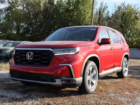 Another view of 2025 Honda Pilot EX-L for sale in Kansas City, MO at Jay Wolfe Honda