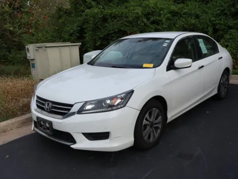More photos of 2014 Honda Accord Sedan LX at Jay Wolfe Honda, MO