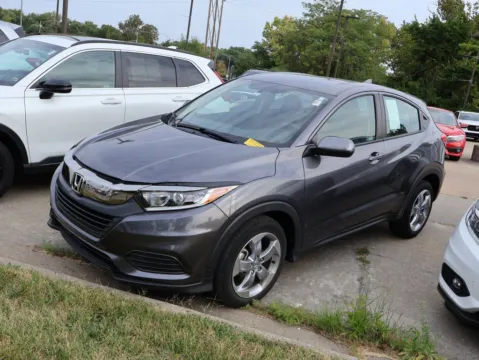 More photos of 2022 Honda HR-V LX at Jay Wolfe Honda, MO