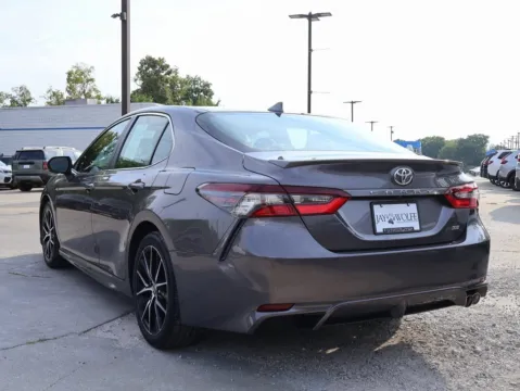 More photos of 2023 Toyota Camry SE at Jay Wolfe Honda, MO