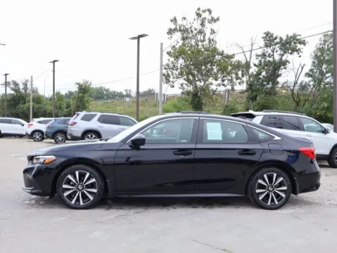 More photos of 2022 Honda Civic Sedan EX at Jay Wolfe Honda, MO