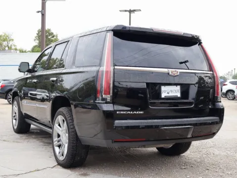 More photos of 2016 Cadillac Escalade Premium Collection at Jay Wolfe Honda, MO