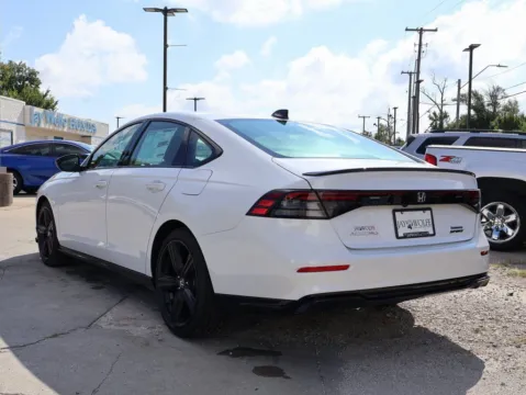 More photos of 2025 Honda Accord Hybrid Sport-L at Jay Wolfe Honda, MO