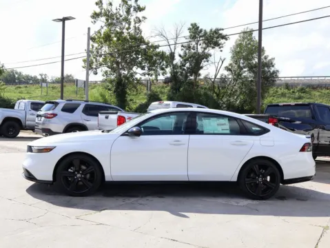 More photos of 2025 Honda Accord Hybrid Sport-L at Jay Wolfe Honda, MO