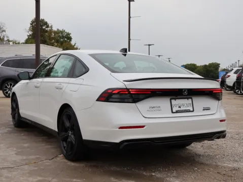 More photos of 2025 Honda Accord Hybrid Sport-L at Jay Wolfe Honda, MO