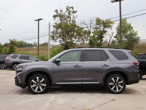 More photos of 2025 Honda Pilot Elite at Jay Wolfe Honda, MO