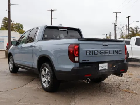 More photos of 2025 Honda Ridgeline RTL at Jay Wolfe Honda, MO