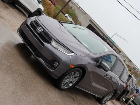 Another view of 2026 Honda Odyssey Touring for sale in Kansas City, MO at Jay Wolfe Honda