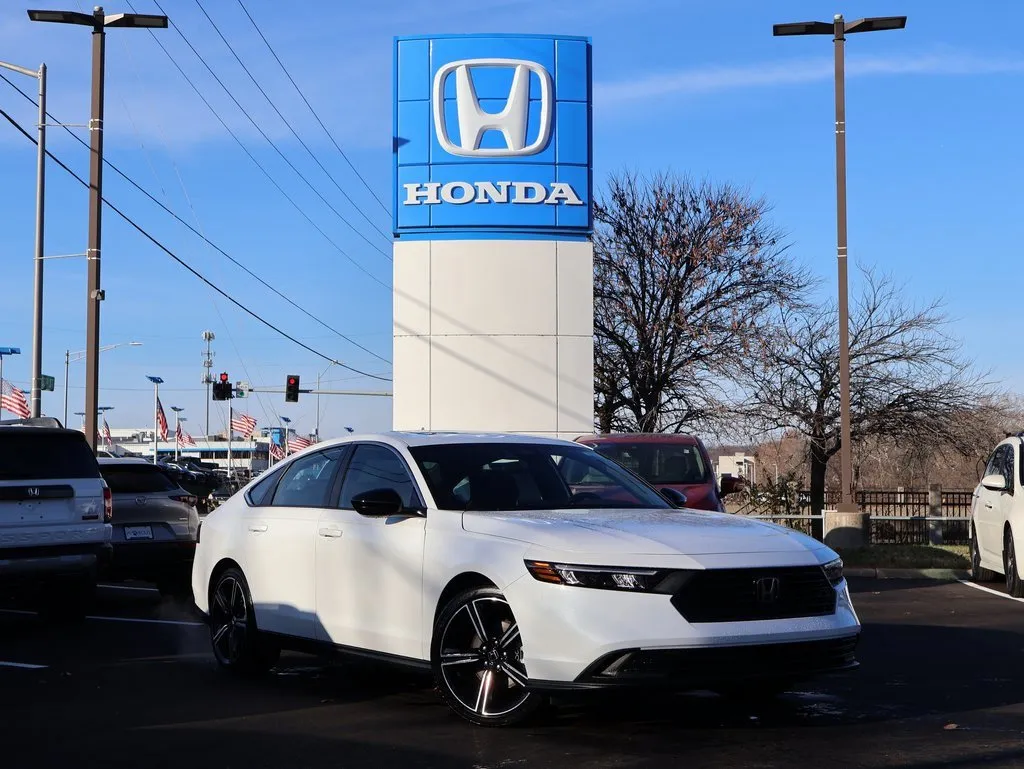 2025 Honda Accord Hybrid Sport's photo