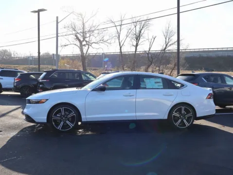 More photos of 2025 Honda Accord Hybrid Sport at Jay Wolfe Honda, MO