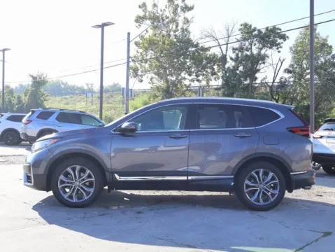 More photos of 2022 Honda CR-V Touring at Jay Wolfe Honda, MO