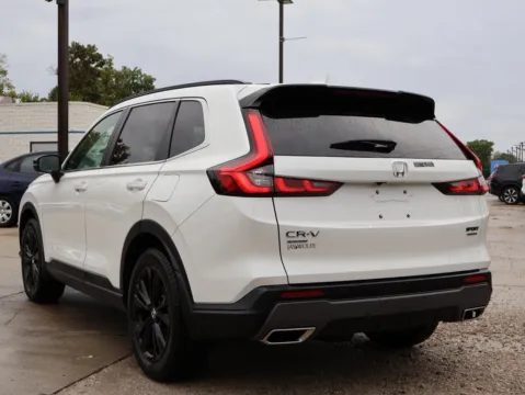 More photos of 2025 Honda CR-V Hybrid Sport Touring at Jay Wolfe Honda, MO