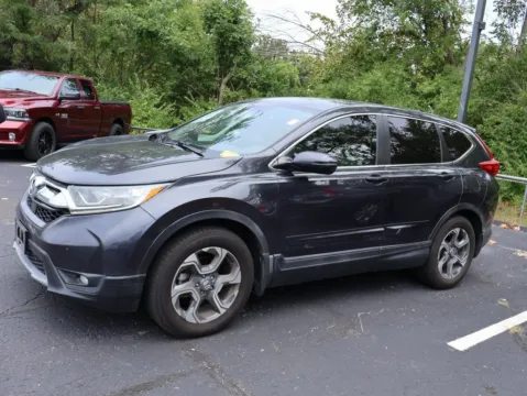 More photos of 2017 Honda CR-V EX at Jay Wolfe Honda, MO