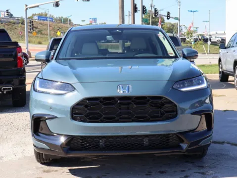 Photos of 2025 Honda HR-V EX-L for sale in Kansas City, MO at Jay Wolfe Honda