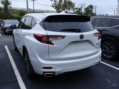 More photos of 2025 Acura RDX w/Advance Package at Jay Wolfe Honda, MO