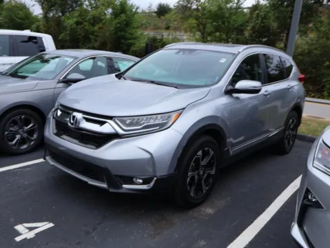More photos of 2018 Honda CR-V Touring at Jay Wolfe Honda, MO
