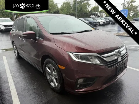Red 2018 Honda Odyssey EX-L for sale in Kansas City, MO