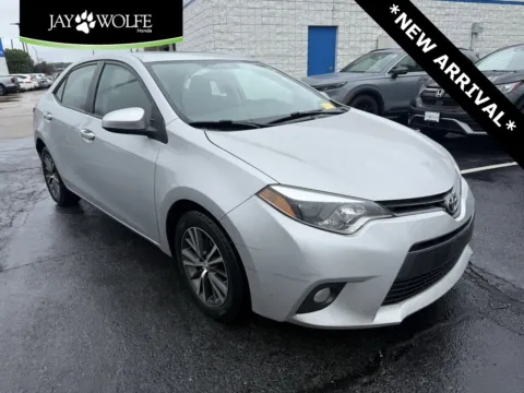 Silver 2016 Toyota Corolla LE Premium for sale in Kansas City, MO