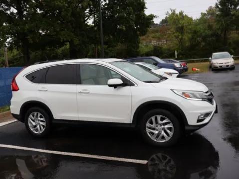 More photos of 2015 Honda CR-V EX at Jay Wolfe Honda, MO