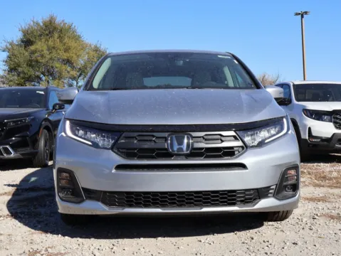Photos of 2026 Honda Odyssey EX-L for sale in Kansas City, MO at Jay Wolfe Honda