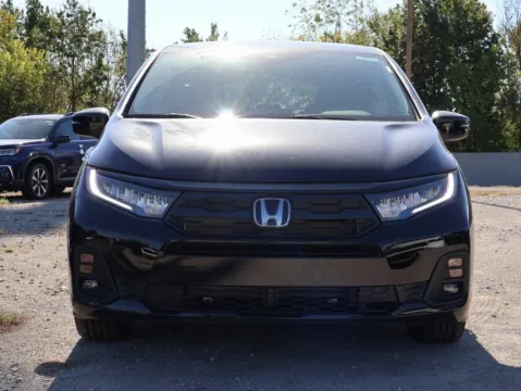 Photos of 2026 Honda Odyssey EX-L for sale in Kansas City, MO at Jay Wolfe Honda