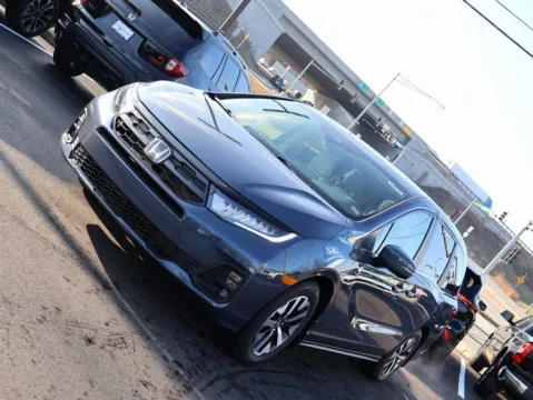 Another view of 2026 Honda Odyssey EX-L for sale in Kansas City, MO at Jay Wolfe Honda