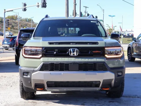 Photos of 2026 Honda Passport TrailSport Elite for sale in Kansas City, MO at Jay Wolfe Honda