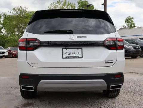 More photos of 2025 Honda Pilot Touring+ at Jay Wolfe Honda, MO