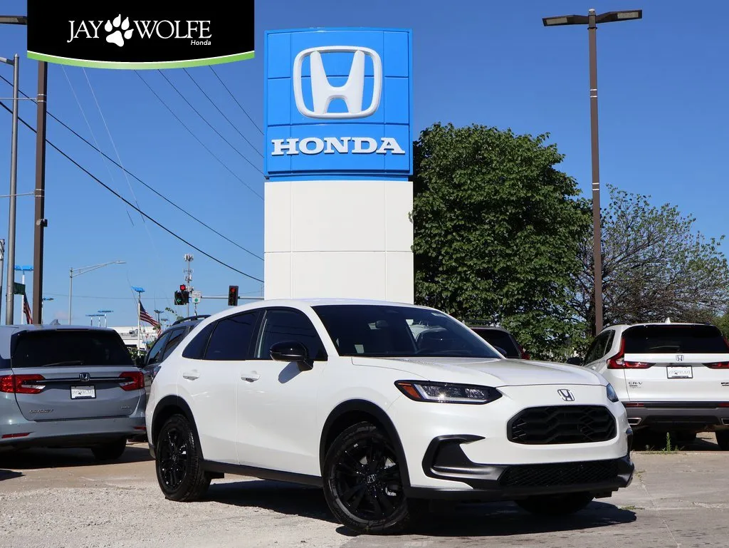 White 2026 Honda HR-V Sport for sale in Kansas City, MO