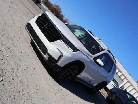 Another view of 2025 Honda Pilot Touring+ for sale in Kansas City, MO at Jay Wolfe Honda