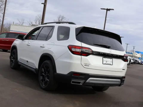 Another view of 2025 Honda Pilot Touring+ for sale in Kansas City, MO at Jay Wolfe Honda