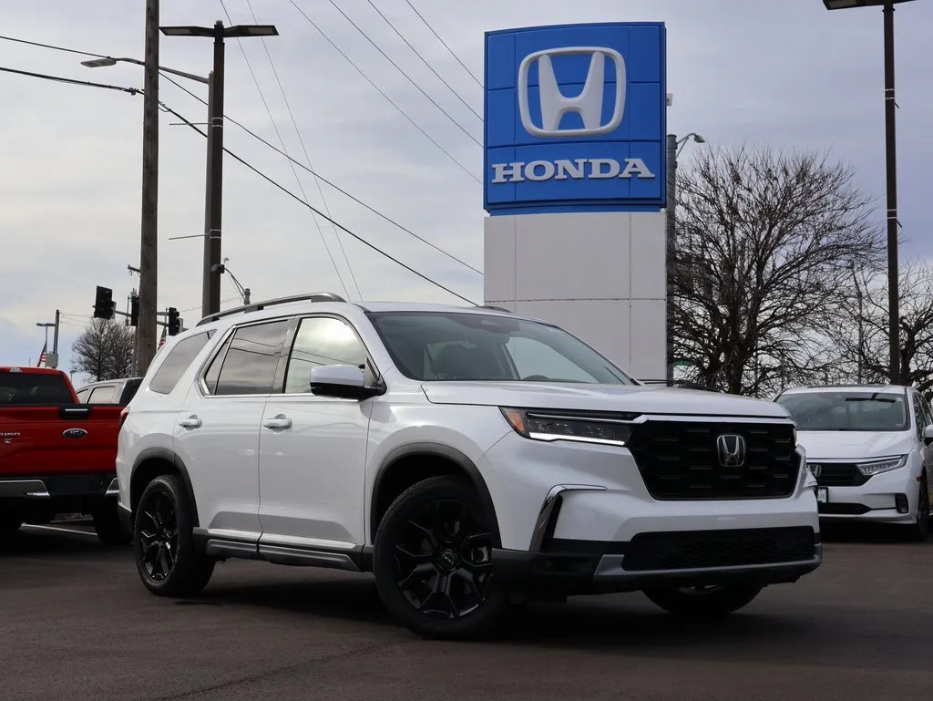 2025 Honda Pilot Touring+ for sale in Kansas City, MO
