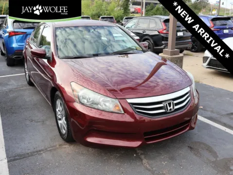 Red 2011 Honda Accord Sdn LX-P for sale in Kansas City, MO