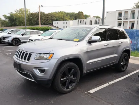 More photos of 2016 Jeep Grand Cherokee Limited at Jay Wolfe Honda, MO