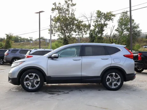 More photos of 2018 Honda CR-V EX-L at Jay Wolfe Honda, MO