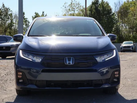 Photos of 2026 Honda Odyssey EX-L for sale in Kansas City, MO at Jay Wolfe Honda
