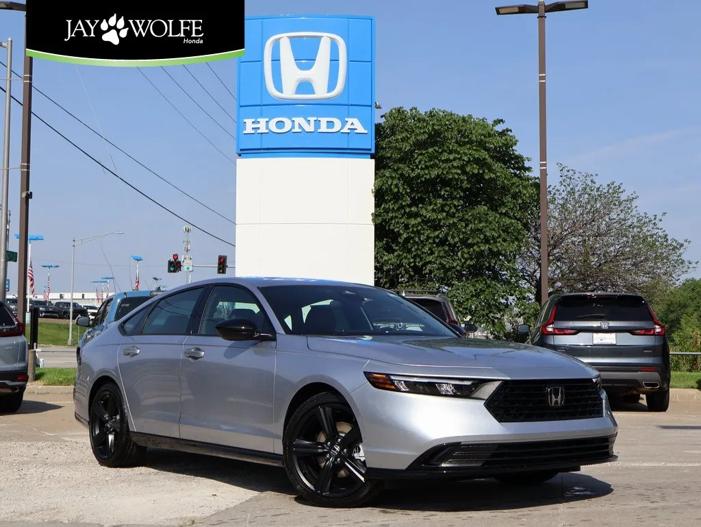 Silver 2025 Honda Accord Hybrid Sport-L for sale in Kansas City, MO