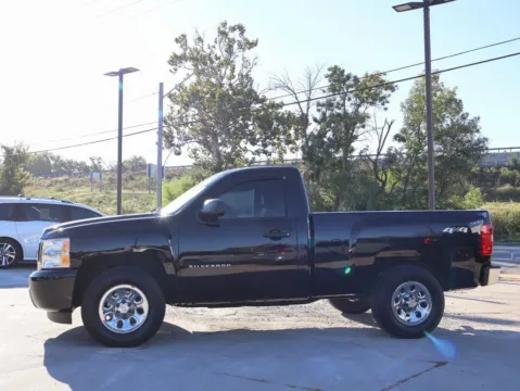 More photos of 2011 Chevrolet Silverado 1500 Work Truck at Jay Wolfe Honda, MO